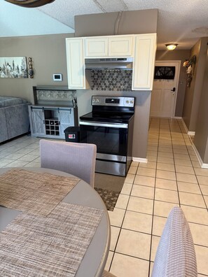 Interior - This cozy home is a beautiful 3 bedroom, 2 full bathroom as  with a 2-car garage (Baton Rouge)