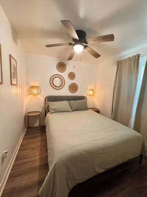 1 chambre, fer et planche à repasser, Wi-Fi gratuit, draps fournis