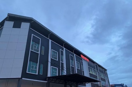Exterior. DSH Hotel