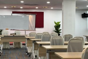 Unclassified image, 4 of 23, button - DSH Hotel (Kuala Kuantan)