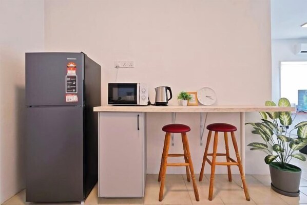 Private kitchen - Cosy Batu Kawan Home 12 Pax ~5 mins to IKEA~ Entire Home ~4 Bedrooms~ (South Seberang Perai)