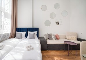 3 bedrooms, iron/ironing board, WiFi, bed sheets