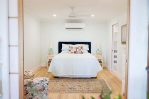 1 chambre, bureau, fer et planche à repasser, Wi-Fi