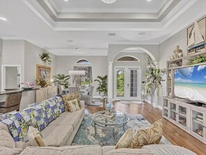 Smart TV - The Sanctuary - Private Pool+Spa Vacation Home - Only 5 Minutes To The Gulf Coast! (Rotonda West)