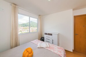 2 chambres, accès Internet, draps fournis