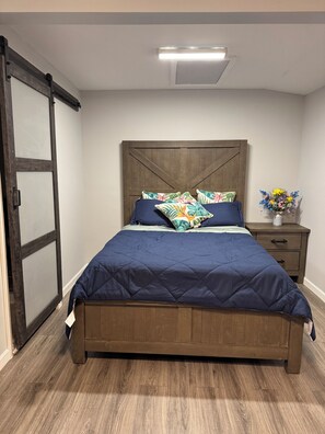 1 bedroom, iron/ironing board, Internet, bed sheets