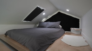 WiFi, bed sheets