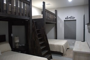 3 bedrooms, WiFi, bed sheets