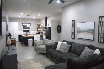 -3-bedroom house in Waynoka - near the Sand trail   built in 2025