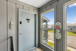 Interior - 6408 Fernandina Shores - Pool. Quick Walk to Beach & Dining (Amelia Island)