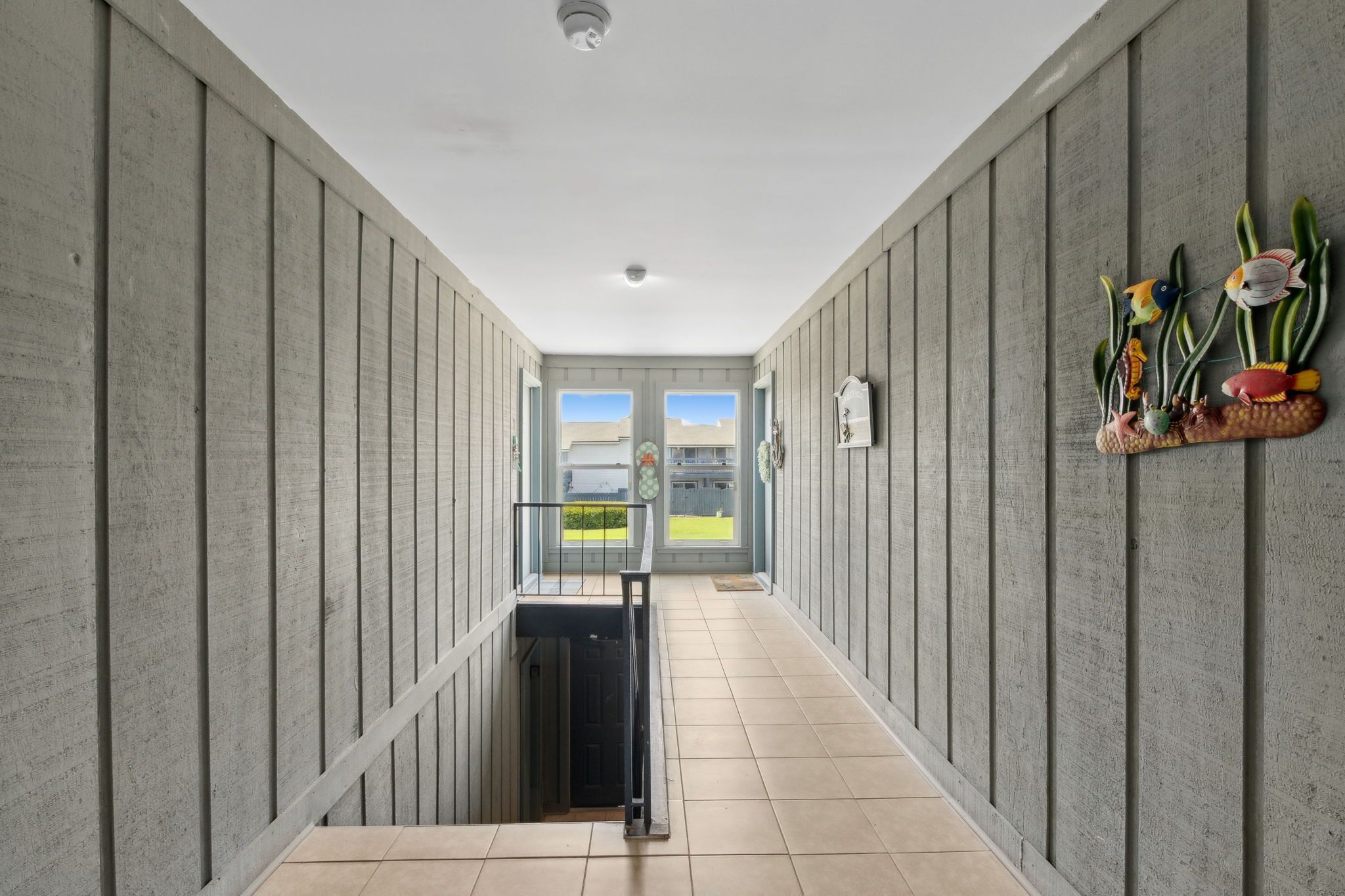 المنشأة من الداخل