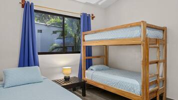 3 bedrooms, travel crib, WiFi, bed sheets