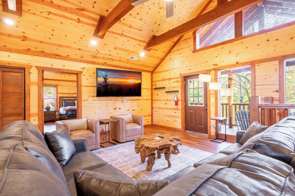 スマートテレビ、暖炉、テレビゲーム