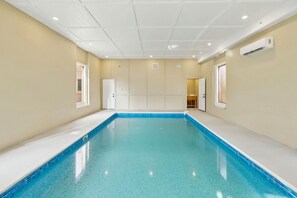 Piscine couverte