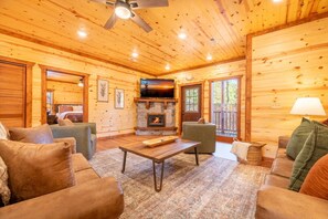 スマートテレビ、暖炉、テレビゲーム