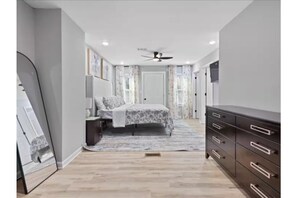 3 habitaciones, escritorio, tabla de planchar con plancha y wifi 