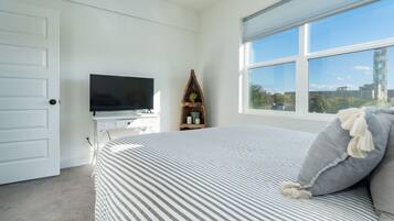 2 Schlafzimmer, Schreibtisch, Bügeleisen/Bügelbrett, WLAN