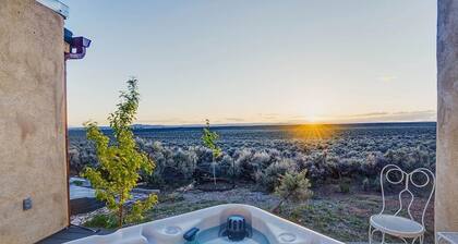 Hot Tub w/ Sunset Views: La Colina Condo
