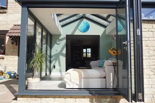 Atworth Haven: 4-Bed Home with Garden