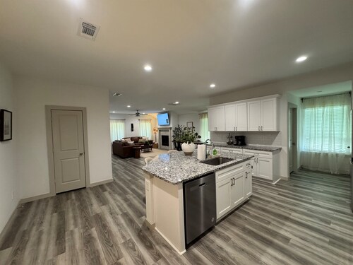 Fifty5 Modern Westmont Retreat