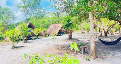 Peaceful 1-bedroom campground in Preah Sihanouk