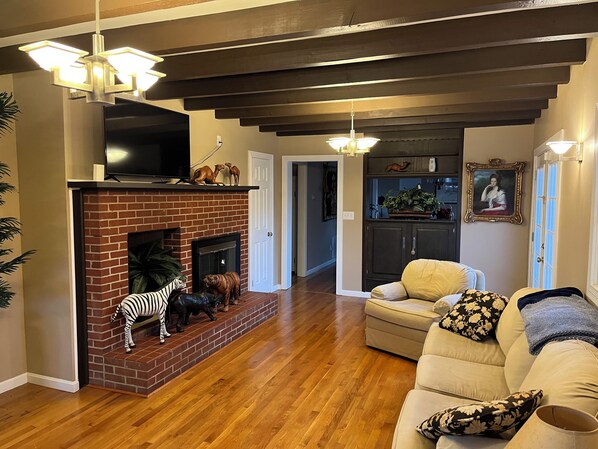 Televisor i llar de foc 