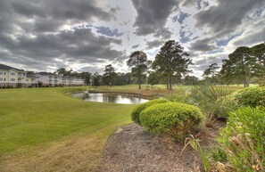 Property grounds - Ground-Floor Pool View Condo | Near Beach, Golf, Intracoastal Waterway & Broadway at the Beach (Myrtle Beach)