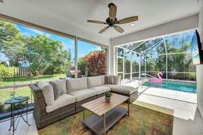 A heated pool - Coastal Retreat | Pool | Bikes | Beach Nearby (Naples)