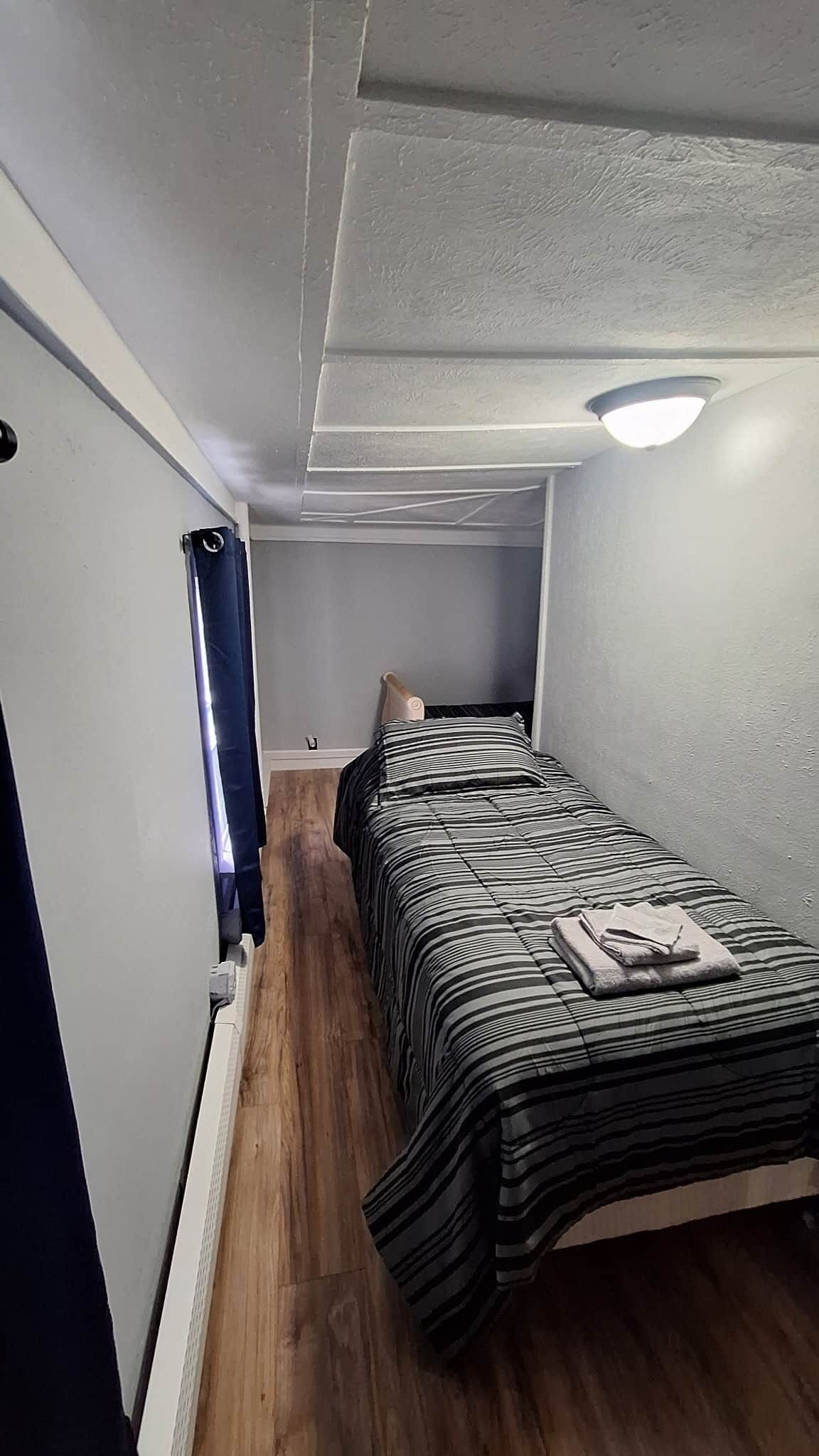 4 chambres, fer et planche à repasser, Wi-Fi gratuit, draps fournis