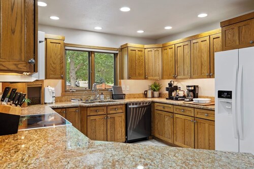 Black Hills Executive Estate