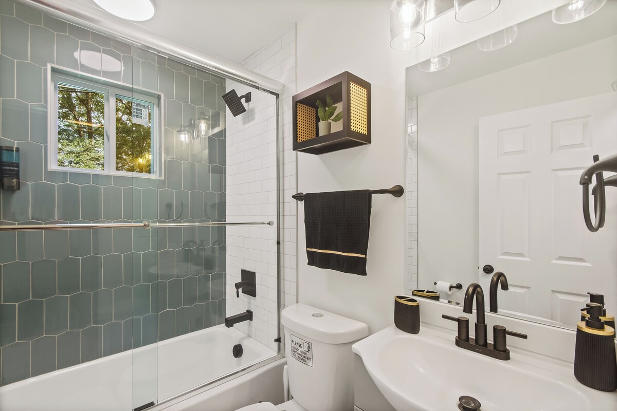 Photo 6 of Dreamy 2BR retreat in Greer—charming, cozy, romantic, & pet-friendly!