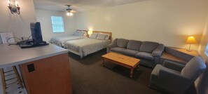 1 bedroom, bed sheets