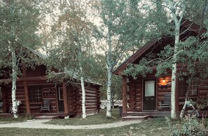 Exterior - Enjoyable 1-bedroom “Mallard” Log Cabin in Ririe (Rigby)