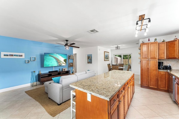 Interior - Cozy Coastal Holiday Hideaway (Jupiter)