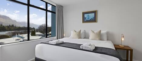 2 dormitorios, tabla de planchar con plancha, wifi y ropa de cama