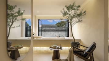 Superior Double Room | Desk, laptop workspace, free WiFi