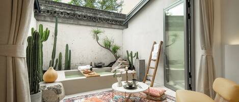 Standard Double Room, Courtyard View | Desk, laptop workspace, free WiFi