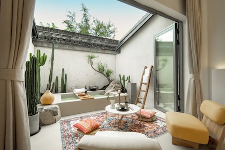 Standard Double Room, Courtyard View | Desk, laptop workspace, free WiFi