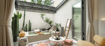 Jiangnanfu Bed and Breakfast