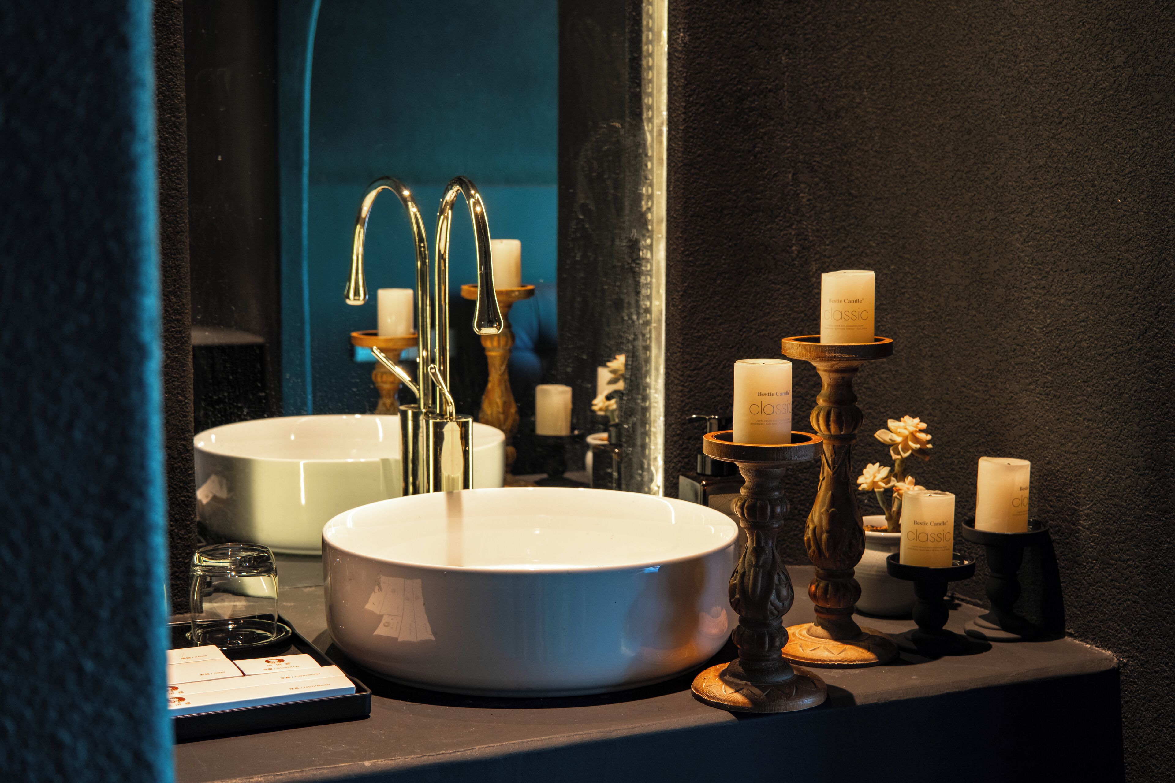 Classic Double Room, Hill View | Bathroom | Hair dryer, towels, soap, shampoo