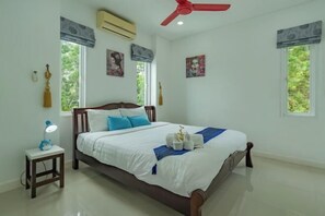 Cots/infant beds - Spacious 8Br Private Pool Villa in Chalong (Phuket)