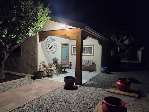 Charming 2-bedroom farmhouse between Albuquerque and Santa Fe.