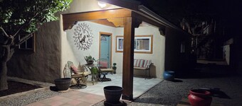 Charming 2-bedroom farmhouse between Albuquerque and Santa Fe.