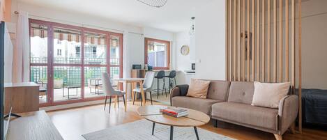 テレビ、ステレオ