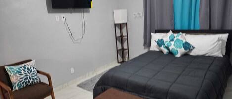 Fer et planche à repasser, Wi-Fi, draps fournis