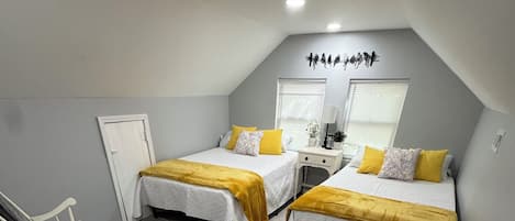 4 bedrooms, iron/ironing board, WiFi, bed sheets