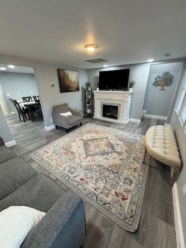 4 bedrooms Sleeps 14