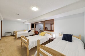 6 chambres, fer et planche à repasser, Wi-Fi, draps fournis