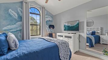 3 bedrooms, desk, iron/ironing board, travel cot