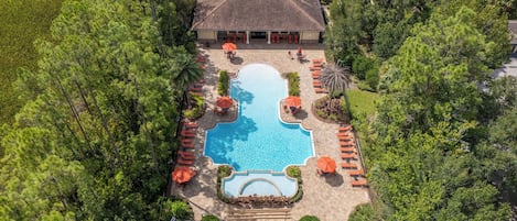 Piscine extérieure, piscine chauffée